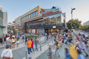 Santa Monica Place Visitor Savings Pass Package