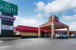 Quality Inn Dickson Photo Gallery