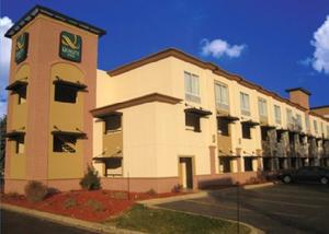 Quality Inn Brookfield Photo Gallery