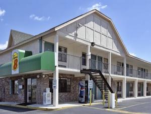 Super 8 by Wyndham Tampa U.S.F. Near Busch Gardens Downtown Photo Gallery