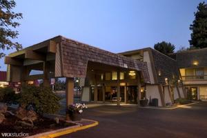 Red Lion Inn & Suites Bend Photo Gallery