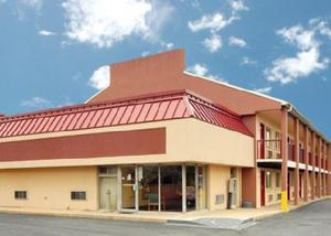 Econo Lodge Northeast Photo Gallery