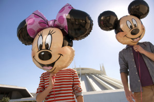 <i>Disneyland</i>Ã&reg; Resort SoCal Resident Hotel + Ticket Package - Save up to $189 per person