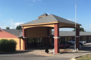 Knights Inn Savanna Photo Gallery