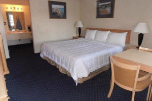 Econo Lodge Inn & Suites Central Photo Gallery