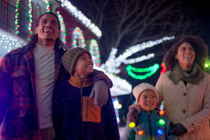 Lake Compounce Holiday Lights Hotel + Ticket Package