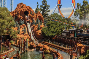 Visit Buena Park Stay & Play! Hotel + Ticket Package